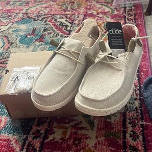 Hey Dudes! Never worn